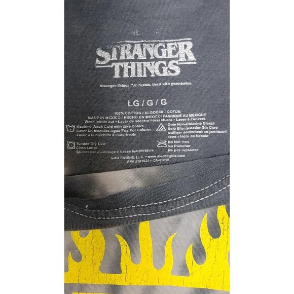 Stranger Things Flame Title Gray Tie Dye Shirt Size Large Retro 80s Graphic - Picture 3 of 6